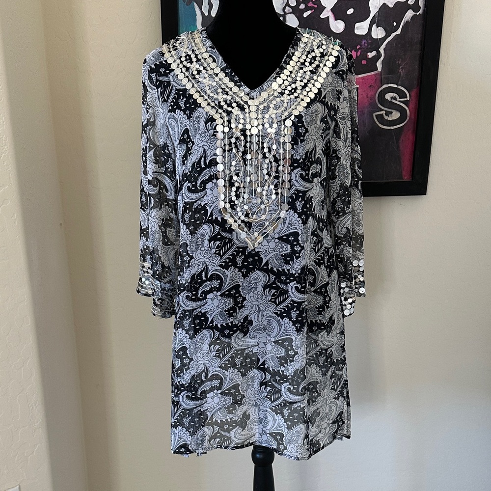 Vintage Signature JMB Shear Black & White  Tunic with Silver Details Size M